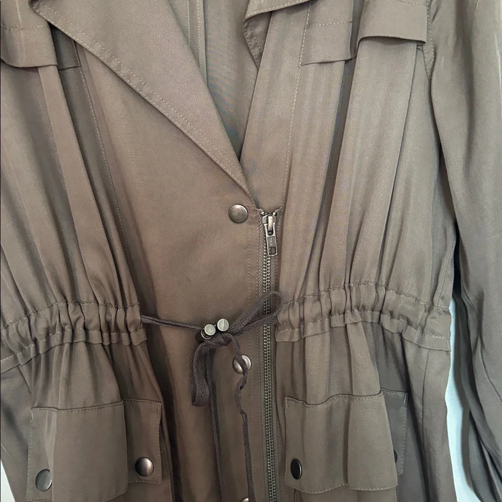 Loft Jacket - Picture 5 of 5